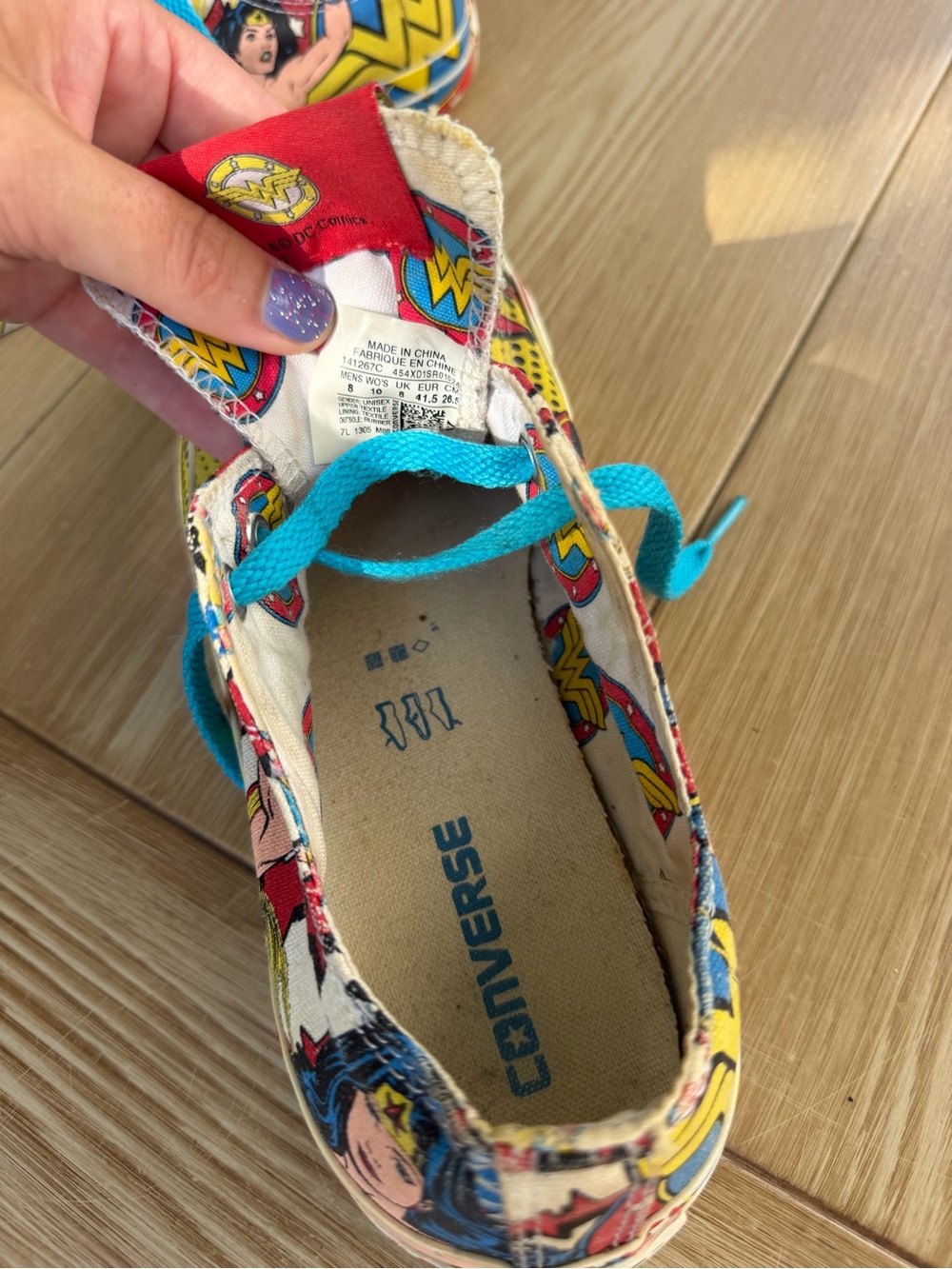 Converse X DC Comic Collab Winder Woman Low Top - Picture 4 of 6